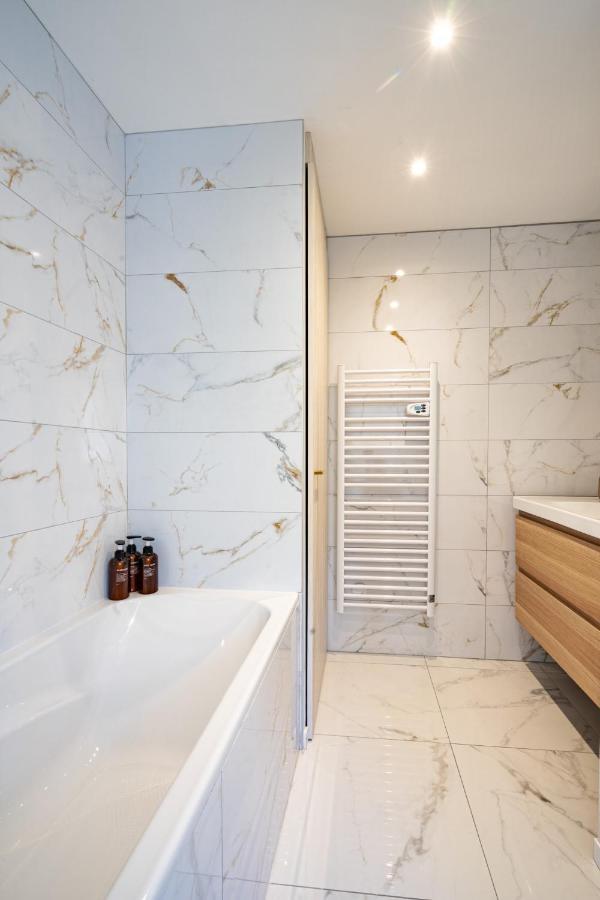 The Golden White, Annecy Appartement Buitenkant foto