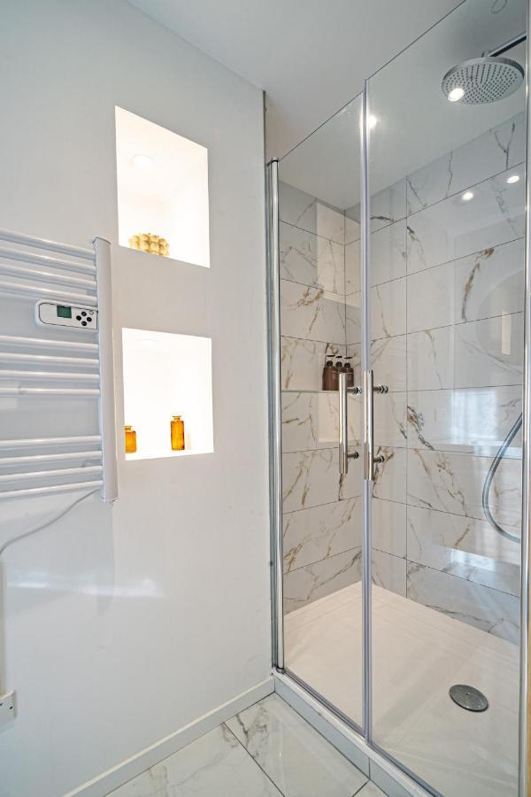 The Golden White, Annecy Appartement Buitenkant foto